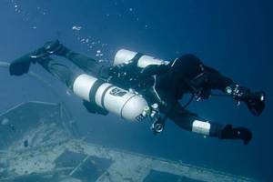 Sidemount Diver